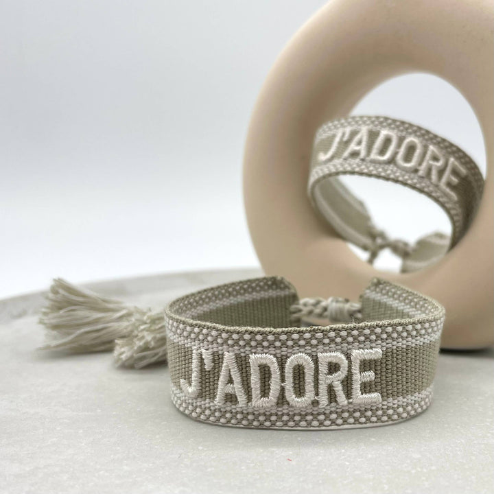 Bracelet J'ADORE tissé et brodé