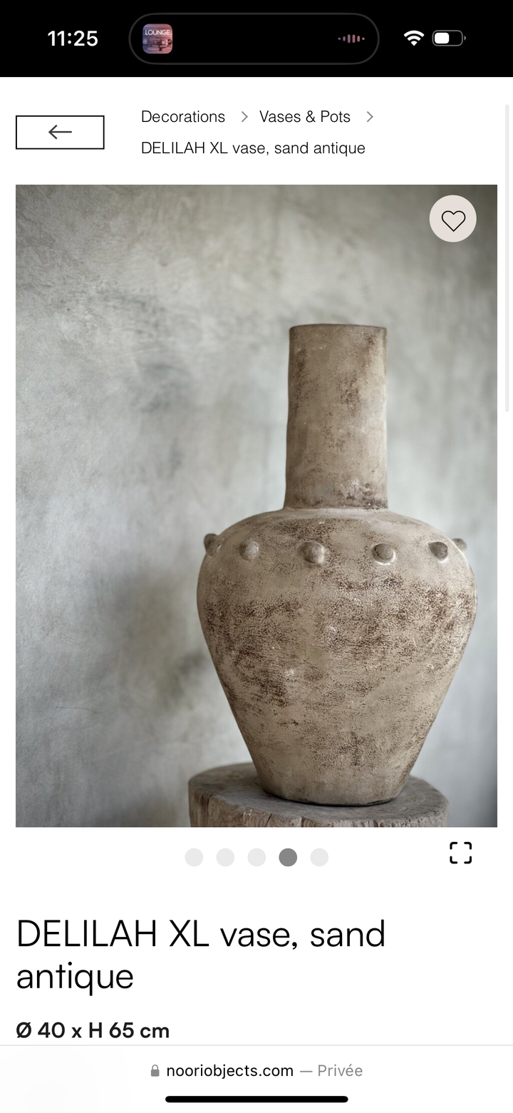 Grand Pot/ Vase  Antic