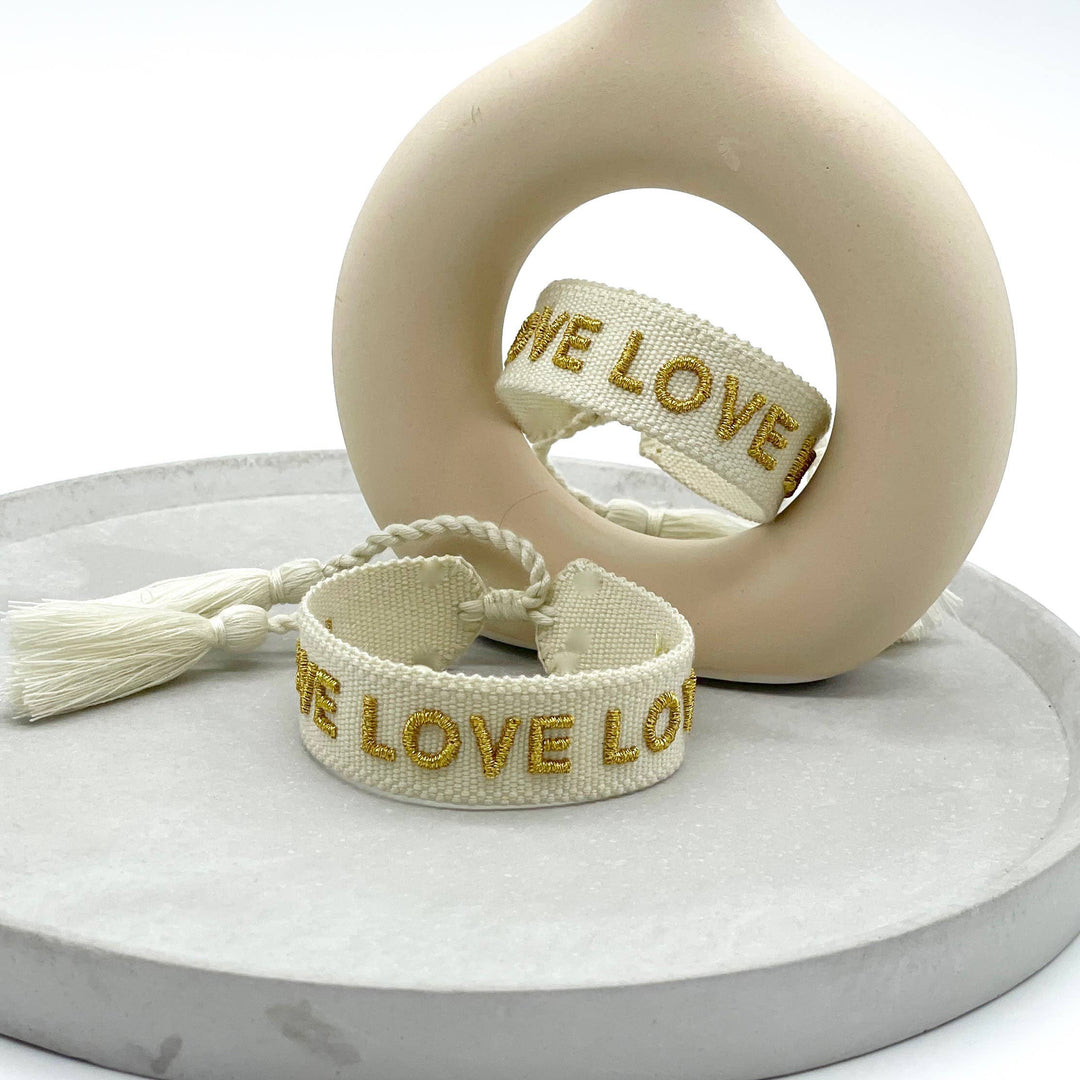 Bracelet LOVE LOVE LOVE tissé et brodé